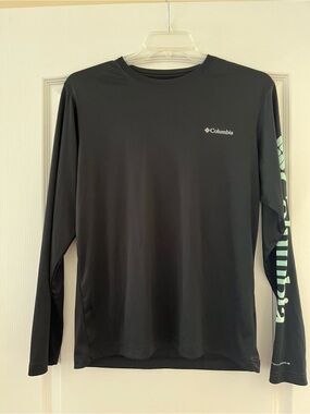 Columbia Black Performance Tee with Light Blue Accent